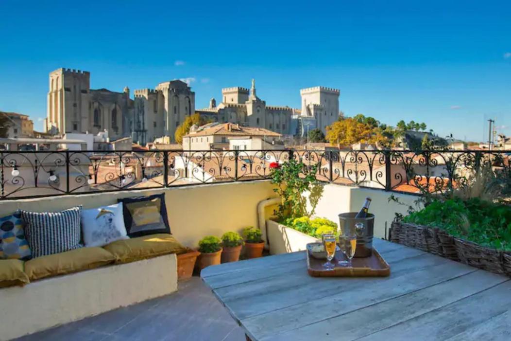 Magnifique Appartement De Charme Avec Vue Sur Le Palais Des Papes A Avignon Wifi Gratuit Exterior photo